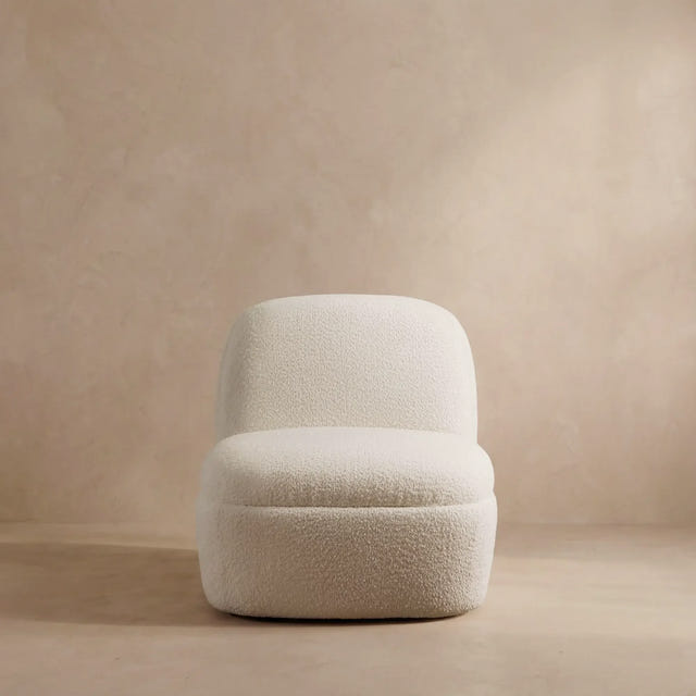 Niveous White Bouclé Swivel Chair